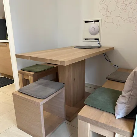 Zenja - With Cozy Garden & Free Private Parking דירה