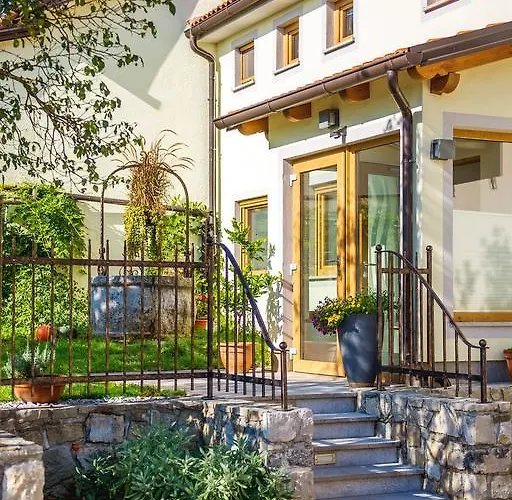 Apartment Zenja - Free Private Parking - Skocjan Caves - Cozy Garden